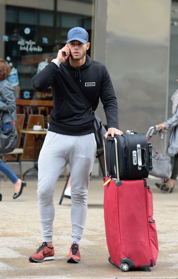 guys in grey trackies