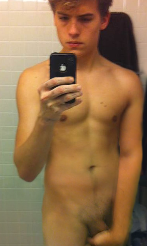 Dylan Sprouse Nude Pics 67