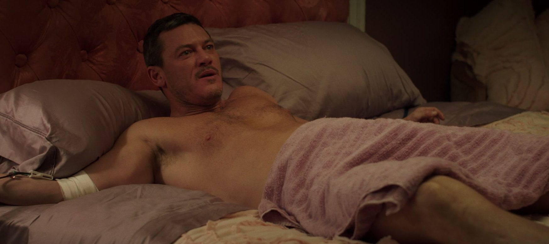 Luke evans nude Chris Evans accidentally shares penis pic, d. Evans nude lu...